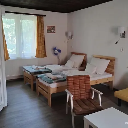 게스트하우스 Parti Setany Vendeghaz 3*